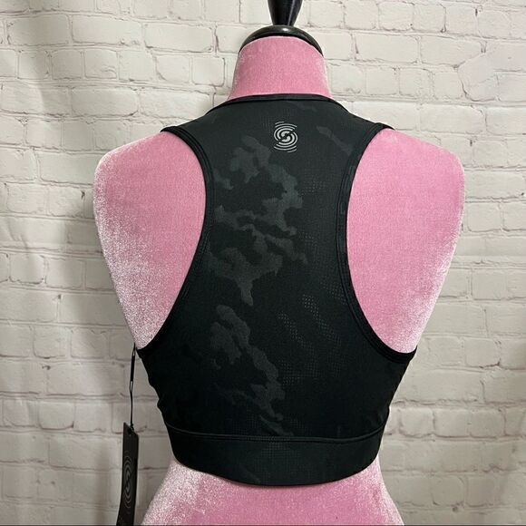 ZUMBA FITNESS! Medium STRONG NATION STRONG BY ZUMBA zip up scoop sports bra nwt - Picture 4 of 8